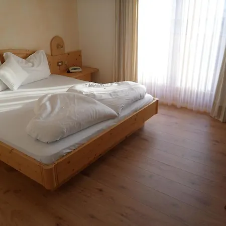Hotel Fleuralp Cermes Room photo